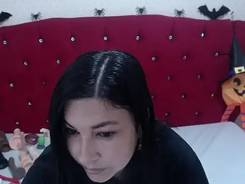 Snapshot of AdaFawxx chatting on 10-25-25, 03:03 AdaFawxx online show from 10-25-25, 03:03