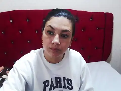 Snapshot of AdaFawxx chatting on 11-13-25, 02:43 AdaFawxx online show from 11-13-25, 02:43