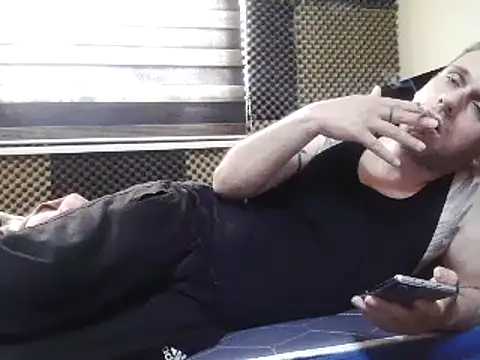 Snapshot of Arabeyes chatting on 07-21-26, 01:35 Arabeyes online show from 07-21-26, 01:35