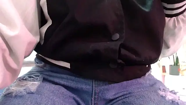 nadescomthxx online show from 11-05-25, 04:18