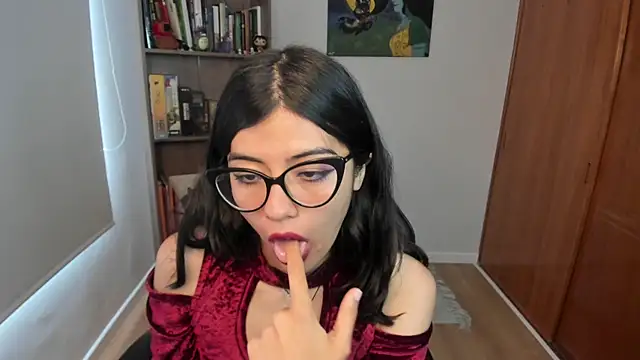 Snapshot of valerie__skyy chatting on 12-15-25, 01:26 valerie skyy online show from 12-15-25, 01:26