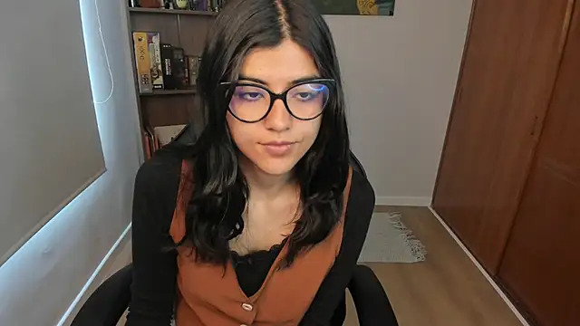 Snapshot of valerie__skyy chatting on 12-16-25, 02:11 valerie skyy online show from 12-16-25, 02:11