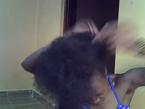 Snapshot of Tanaissa2 chatting on 11-21-25, 06:28 Tanaissa2 online show from 11-21-25, 06:28