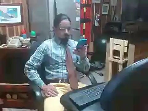 Snapshot of Dr_Pocholate84 chatting on 01-07-25, 02:51 Dr Pocholate84 online show from 01-07-25, 02:51