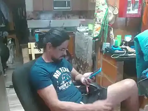 Snapshot of Dr_Pocholate84 chatting on 01-09-25, 01:50 Dr Pocholate84 online show from 01-09-25, 01:50