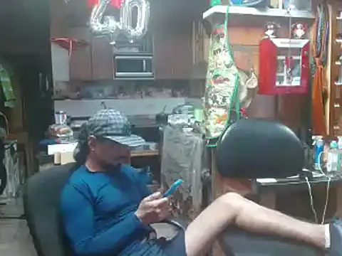 Snapshot of Dr_Pocholate84 chatting on 01-13-25, 01:56 Dr Pocholate84 online show from 01-13-25, 01:56