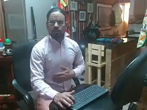 Snapshot of Dr_Pocholate84 chatting on 01-14-25, 07:11 Dr Pocholate84 online show from 01-14-25, 07:11