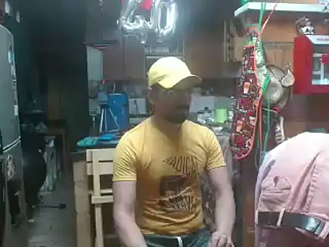 Snapshot of Dr_Pocholate84 chatting on 01-19-25, 04:54 Dr Pocholate84 online show from 01-19-25, 04:54