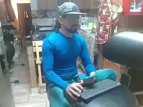 Snapshot of Dr_Pocholate84 chatting on 01-21-25, 05:51 Dr Pocholate84 online show from 01-21-25, 05:51