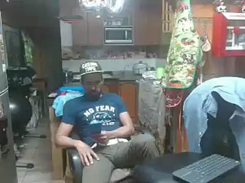 Snapshot of Dr_Pocholate84 chatting on 01-25-25, 02:58 Dr Pocholate84 online show from 01-25-25, 02:58