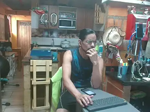 Snapshot of Dr_Pocholate84 chatting on 02-26-25, 09:05 Dr Pocholate84 online show from 02-26-25, 09:05