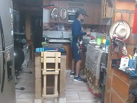 Snapshot of Dr_Pocholate84 chatting on 03-01-25, 01:32 Dr Pocholate84 online show from 03-01-25, 01:32