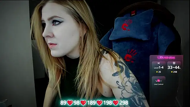 Olivia Munk online show from 11-13-25, 04:44