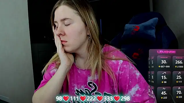 Olivia Munk online show from 03-13-26, 03:57