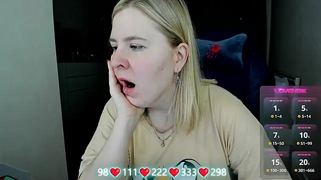 Olivia Munk online show from 04-04-26, 03:49