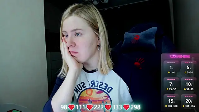 Olivia Munk online show from 04-10-26, 03:56