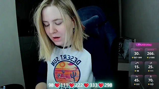 Olivia Munk online show from 04-11-26, 03:33