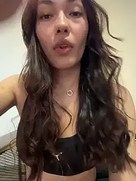 Snapshot of MichelleFerry_ chatting on 03-20-26, 01:10 MichelleFerry online show from 03-20-26, 01:10