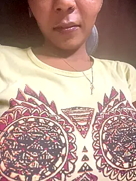 Snapshot of PARI_Hun chatting on 10-15-25, 09:53 PARI Hun online show from 10-15-25, 09:53