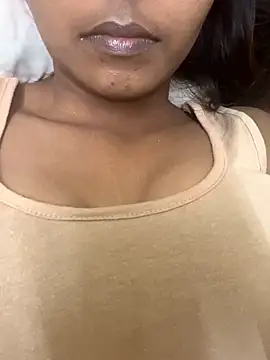 Snapshot of PARI_Hun chatting on 03-08-26, 02:21 PARI Hun online show from 03-08-26, 02:21