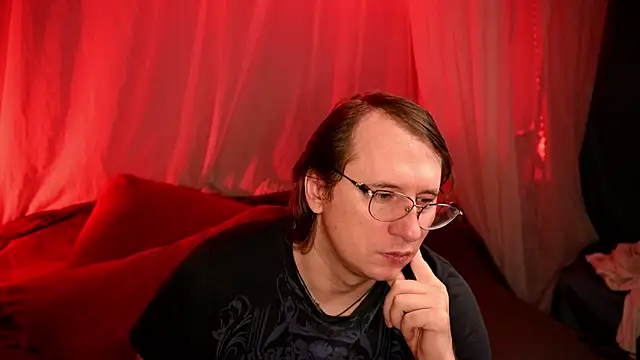 Claudia and elon  online show from 10-23-25, 04:56