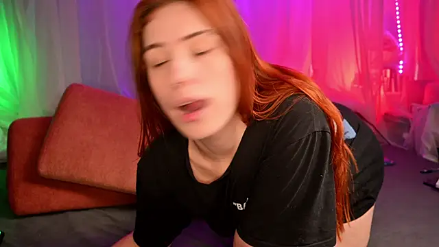 Claudia and elon  online show from 02-07-26, 09:35