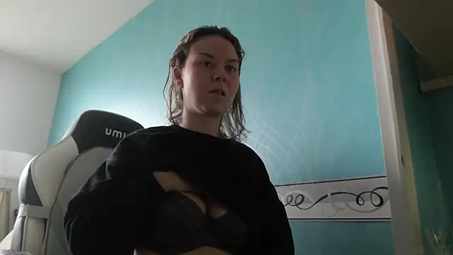 BabyNila online show from 12-23-25, 09:29