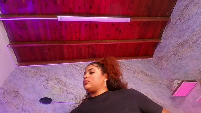 jones maddy  online show from 10-29-25, 11:56