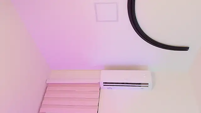 jones maddy  online show from 11-26-25, 11:55