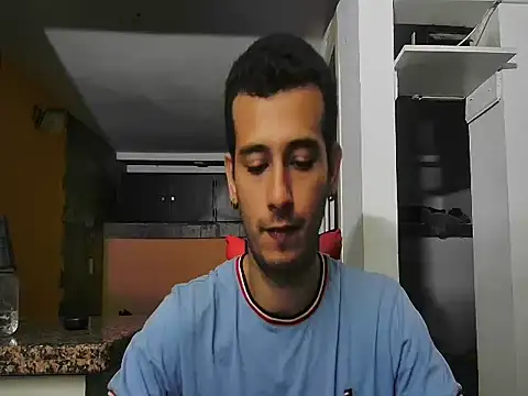 Snapshot of talktome4 chatting on 07-12-26, 02:02 talktome4 online show from 07-12-26, 02:02