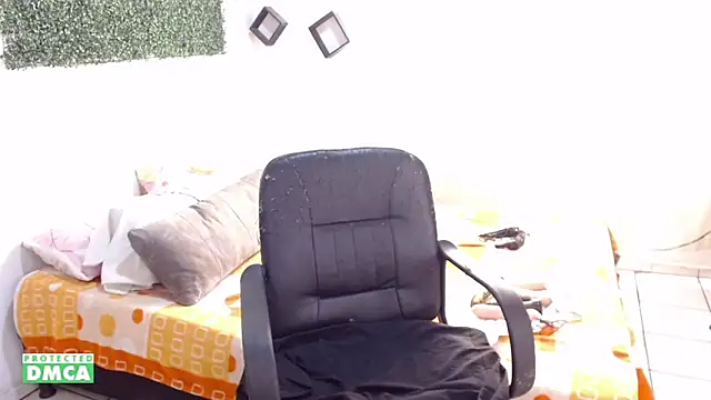 danielapalmer  online show from 12-08-24, 08:15