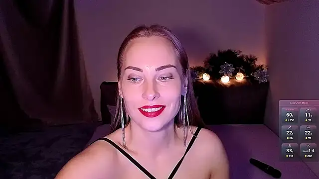 Snapshot of AdeleLady chatting on 12-28-24, 07:33 AdeleLady online show from 12-28-24, 07:33