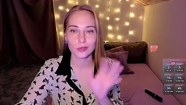 Snapshot of AdeleLady chatting on 01-16-25, 11:48 AdeleLady online show from 01-16-25, 11:48