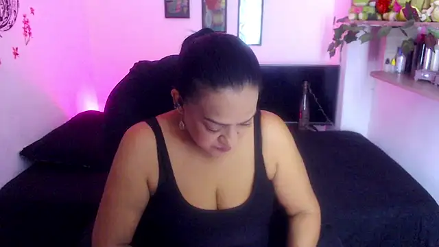 Snapshot of menfismuller2 chatting on 11-19-25, 06:08 menfismuller2 online show from 11-19-25, 06:08