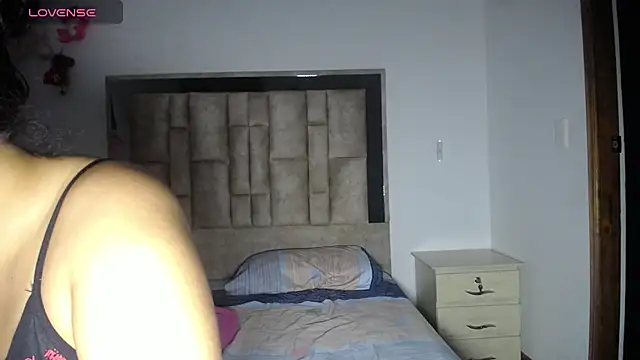 tiffany  pink online show from 01-12-26, 11:54