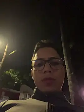 Snapshot of xTommy_Steigerx chatting on 10-11-25, 02:00 xTommy Steigerx online show from 10-11-25, 02:00