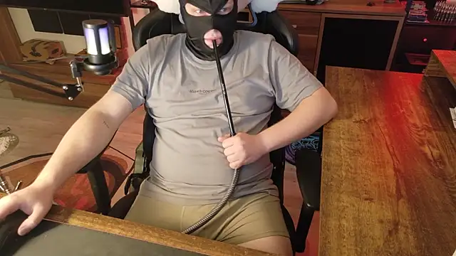 Snapshot of sweetsmile93 chatting on 12-16-25, 03:28 sweetsmile93 online show from 12-16-25, 03:28