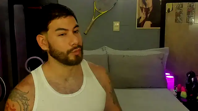 Snapshot of Prometeo-grizzly chatting on 01-08-25, 10:59 Prometeo-grizzly online show from 01-08-25, 10:59