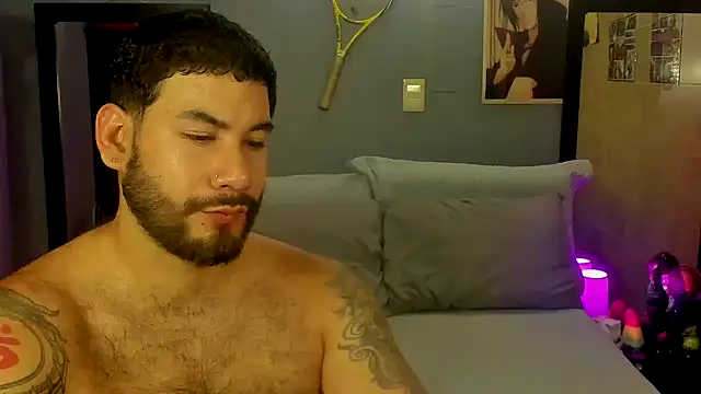 Snapshot of Prometeo-grizzly chatting on 01-17-25, 11:49 Prometeo-grizzly online show from 01-17-25, 11:49