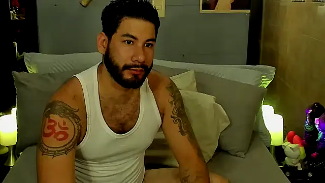Snapshot of Prometeo-grizzly chatting on 01-29-25, 09:55 Prometeo-grizzly online show from 01-29-25, 09:55