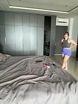 Nura n Sarah online show from 02-15-26, 05:04