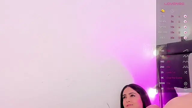 Snapshot of smiling__girl2 chatting on 02-09-25, 06:37 smiling girl2 online show from 02-09-25, 06:37