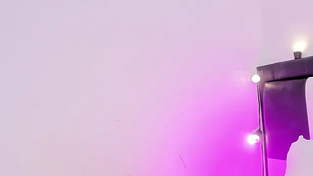 Snapshot of smiling__girl2 chatting on 02-20-25, 10:04 smiling girl2 online show from 02-20-25, 10:04