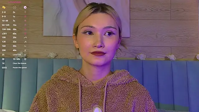 CarolReeves online show from 02-23-25, 01:10