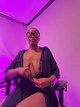 Snapshot of Neelo-Smith chatting on 06-04-26, 06:41 Neelo-Smith online show from 06-04-26, 06:41