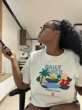 Snapshot of Neelo-Smith chatting on 07-28-26, 02:07 Neelo-Smith online show from 07-28-26, 02:07