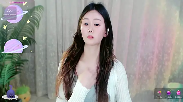 Snapshot of Aimee-520 chatting on 02-24-26, 06:33 Aimee-520 online show from 02-24-26, 06:33