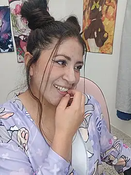 Snapshot of nammy__dirtyhott chatting on 07-27-26, 01:40 nammy dirtyhott online show from 07-27-26, 01:40