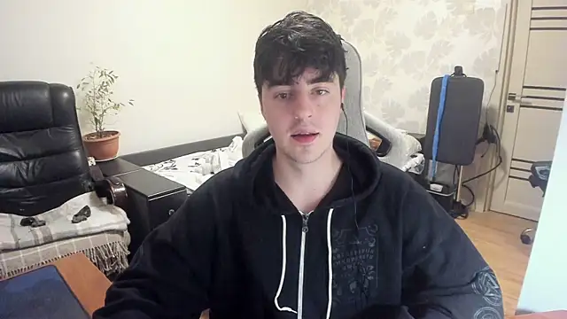 Snapshot of Knuckles17 chatting on 12-15-25, 12:15 Knuckles17 online show from 12-15-25, 12:15