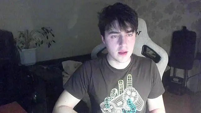 Snapshot of Knuckles17 chatting on 02-15-26, 01:46 Knuckles17 online show from 02-15-26, 01:46